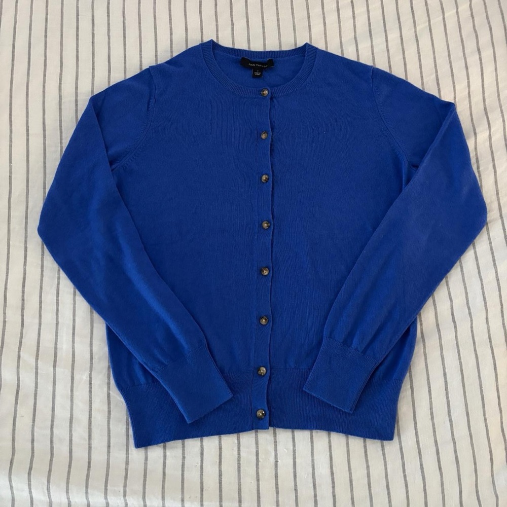 Button up blue knit cardigan with small buttons